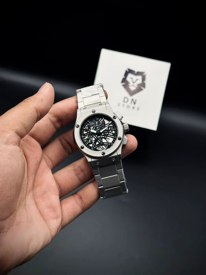 Hublot Men's Watches with Chain Straps ⌚️